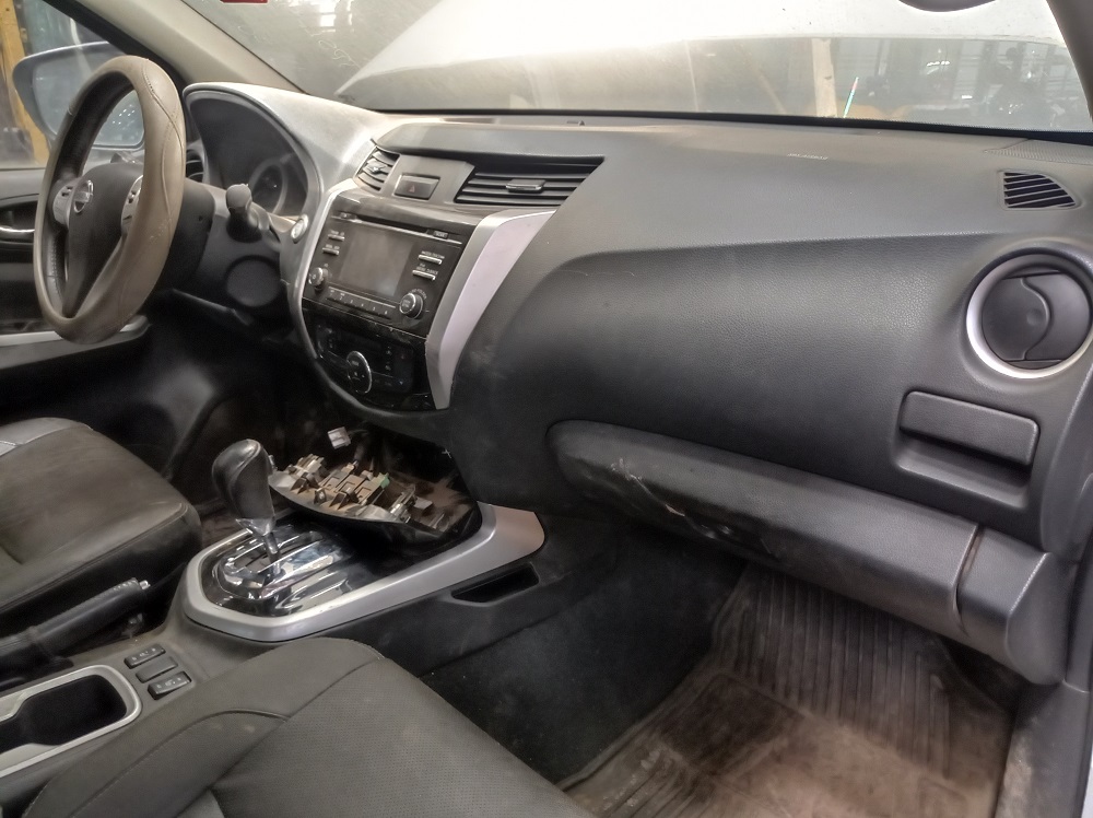  Nissan NP 300 2015    EN DESARME